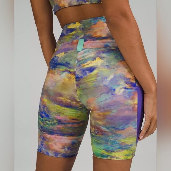 Lululemon Cargo Super-High-Rise Hiking Short 8" NWT - Picture 2 of 13
